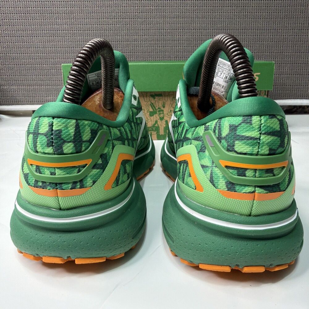 Rare Brooks Ghost 15 Run Lucky St. Patrick’s Day Shamrocks Women’s Size 9 EUC! - Picture 4 of 8